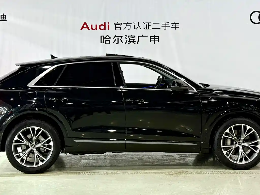 Audi Q8 2023 — фото 4