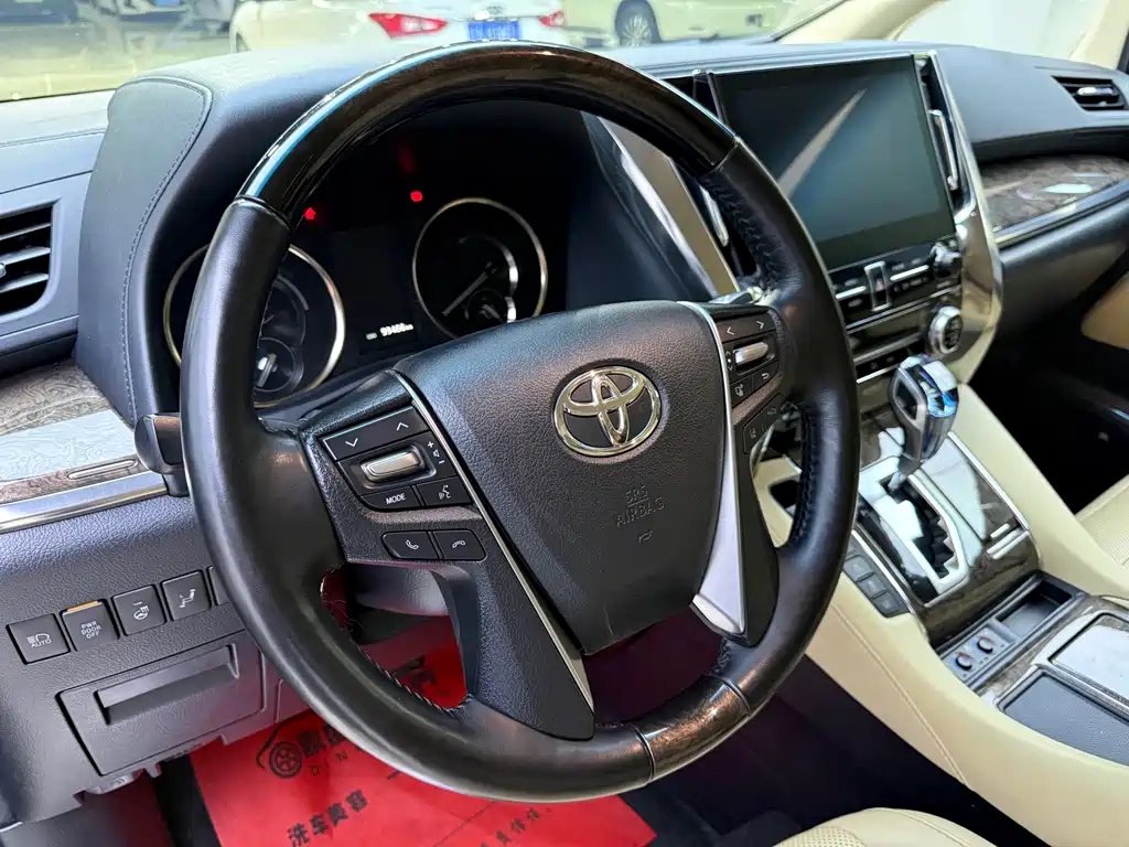 Toyota Vellfire 2021 — фото 19