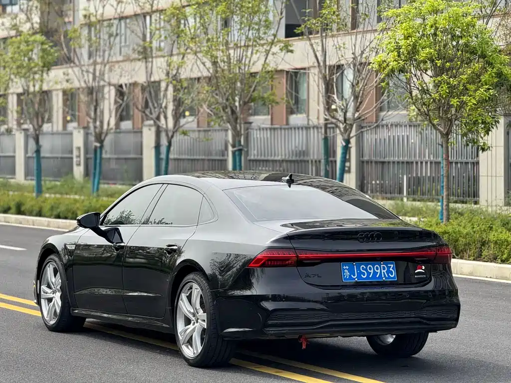 Audi A7L 2023 — фото 7
