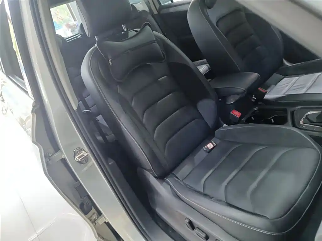 Volkswagen Tiguan L 2018 — фото 25
