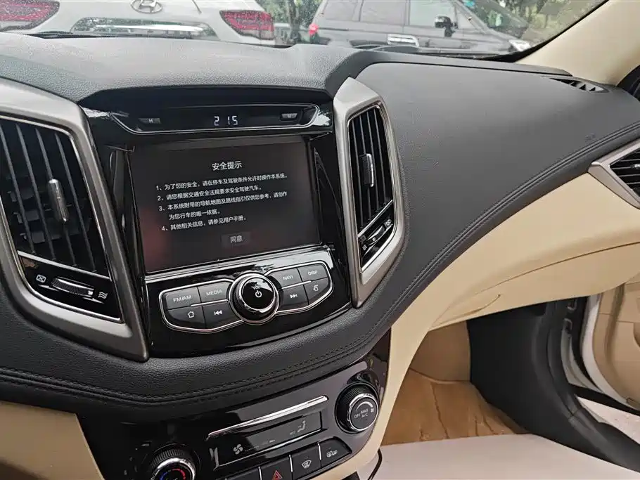 Changan Eado 2017 — фото 13