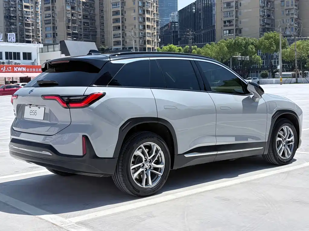 NIO ES6 2021