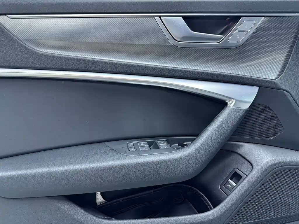 Audi A6L 2023