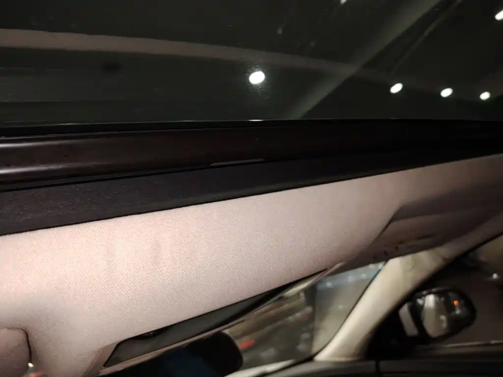 Jaguar XJ 2016 — фото 14