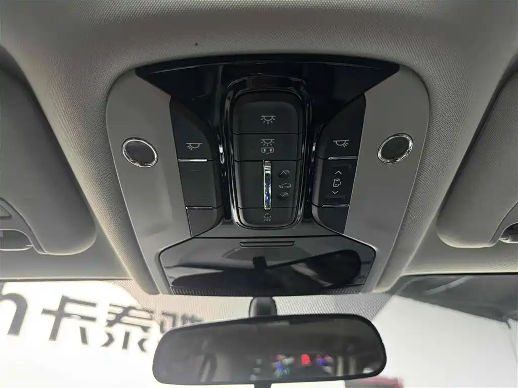 GAC Motor Trumpchi M8 2021 — фото 17
