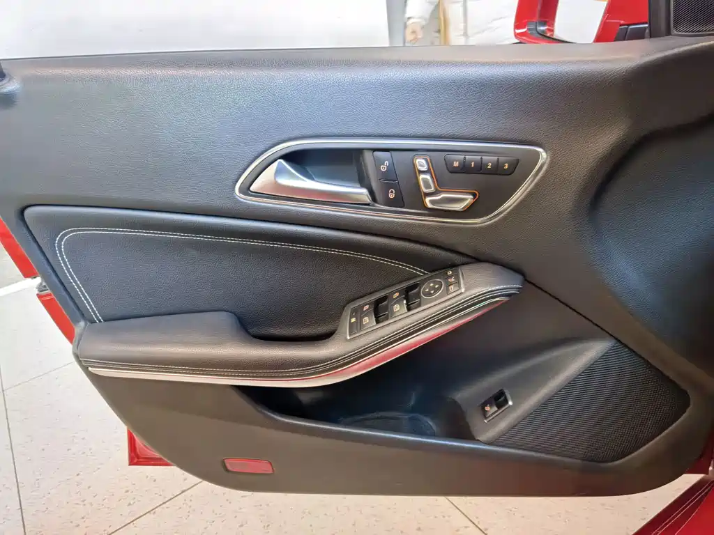 Mercedes-Benz CLA 2017 — фото 13
