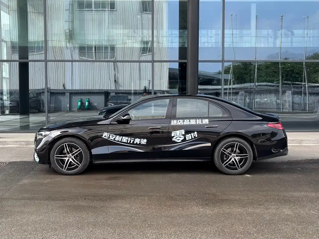 Mercedes-Benz E-Class 2024