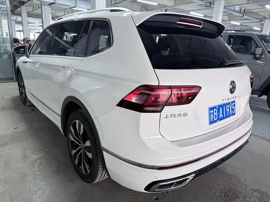 Volkswagen Tiguan L 2021 — фото 17