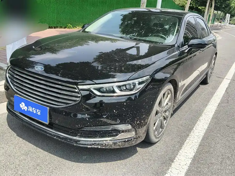 Ford Taurus 2021