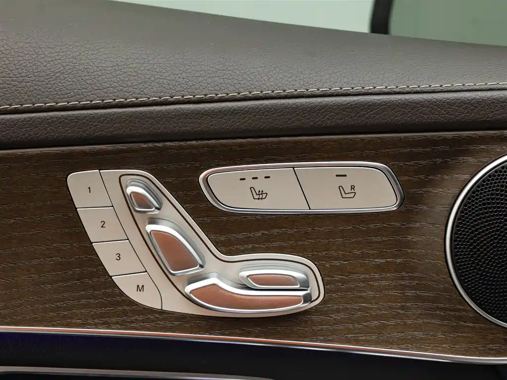 Mercedes-Benz GLC 2023 — фото 19