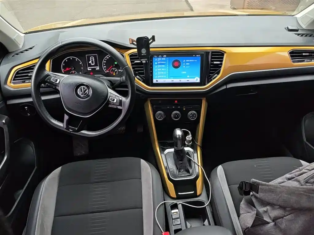 Volkswagen T-Roc 2019 — фото 10