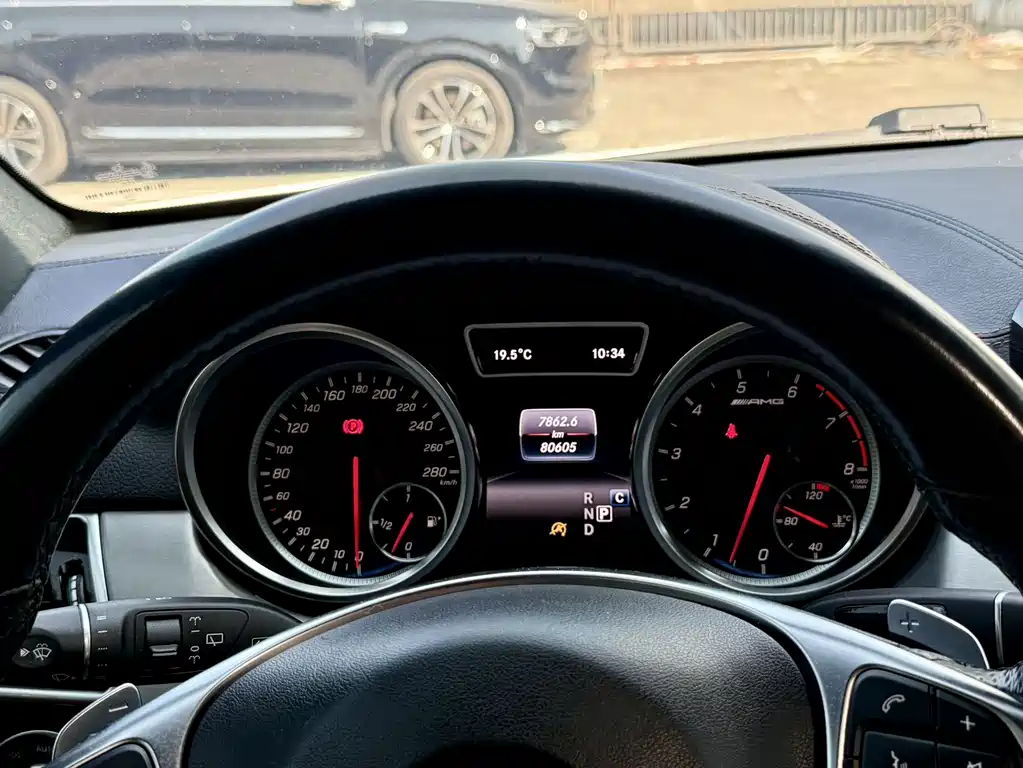 Mercedes-Benz GLE AMG 2017 — фото 13
