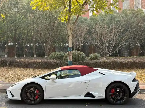 Lamborghini Huracan 2022
