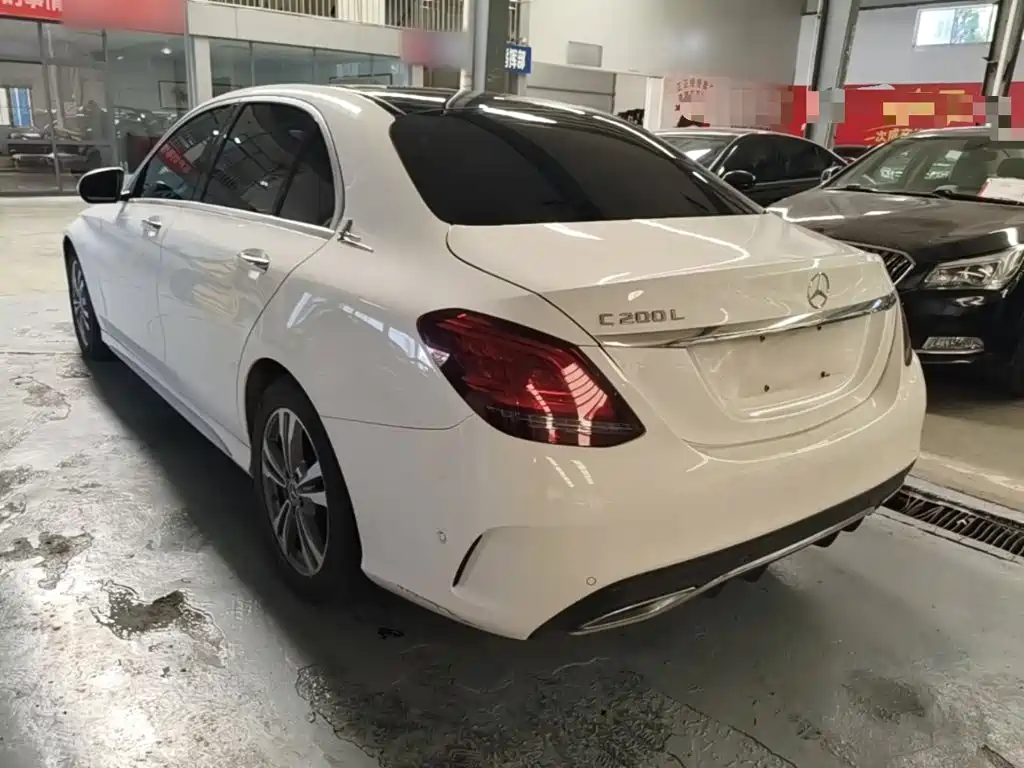 Mercedes-Benz C-Class 2021