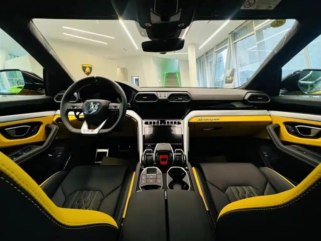 Lamborghini Urus 2023