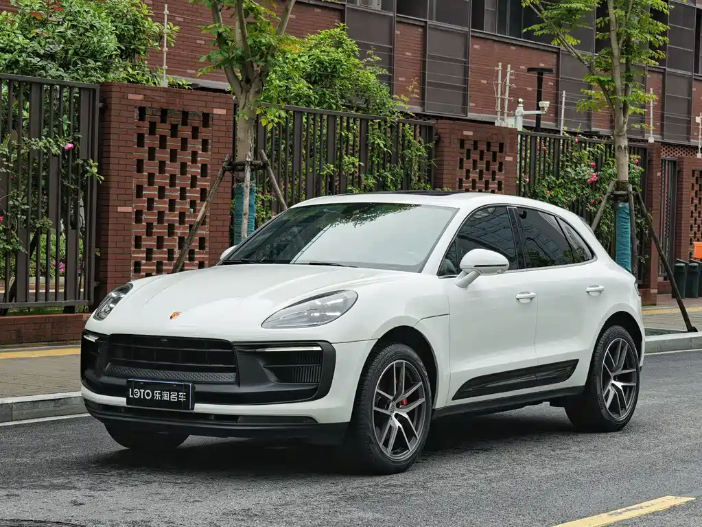 Porsche Macan 2022 — фото 1