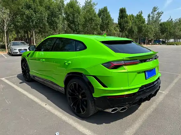 Lamborghini Urus 2023