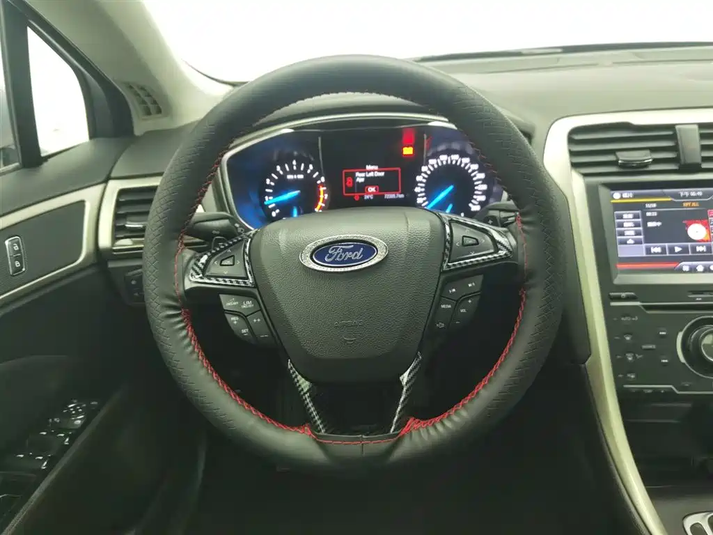Ford Mondeo 2015 — фото 11