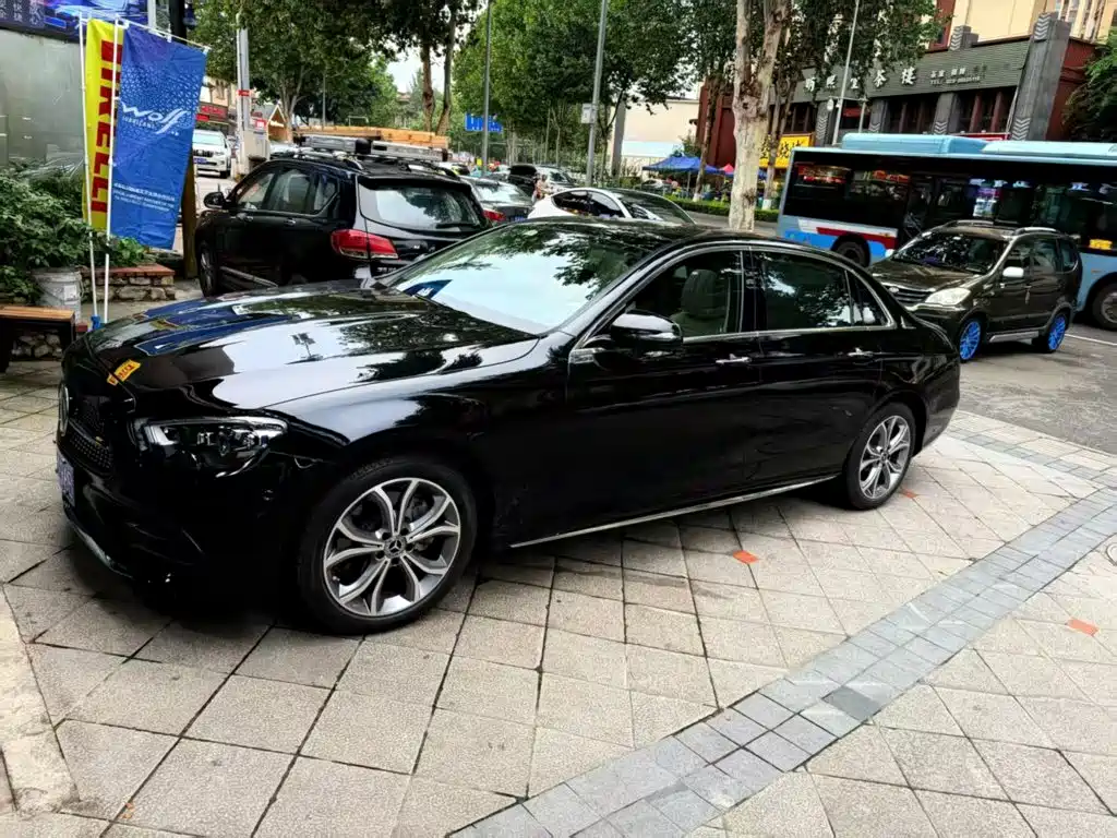 Mercedes-Benz E-Class 2021