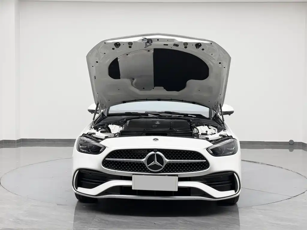Mercedes-Benz C-Class 2023 — фото 17