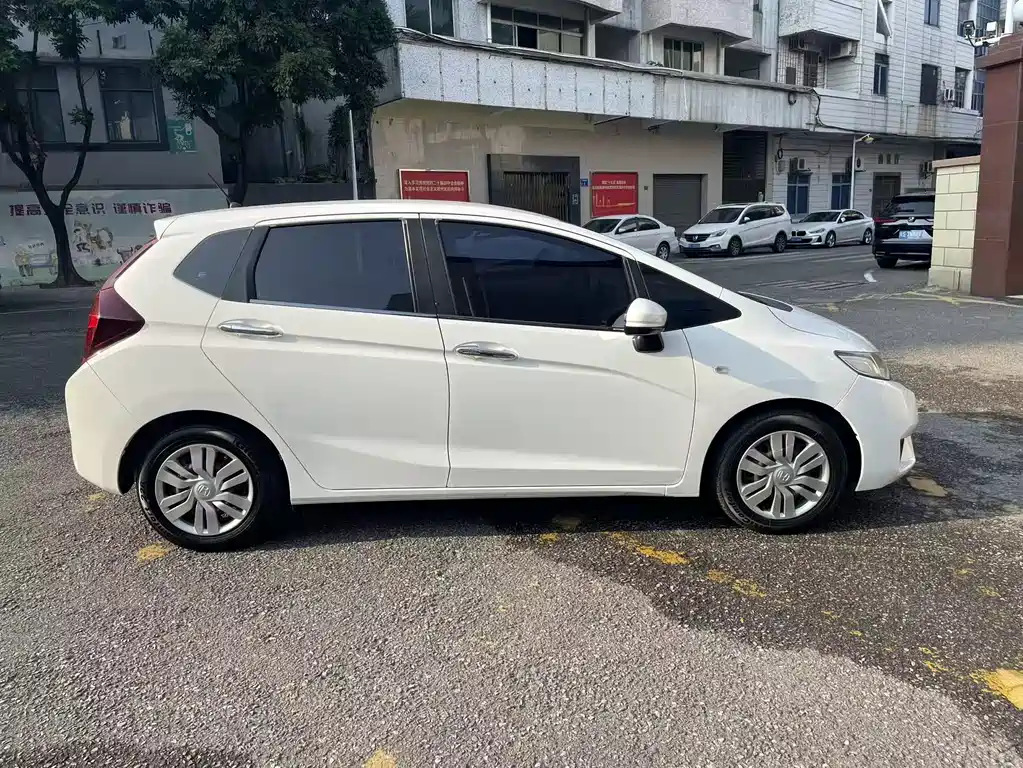 Honda Fit 2016 — фото 4