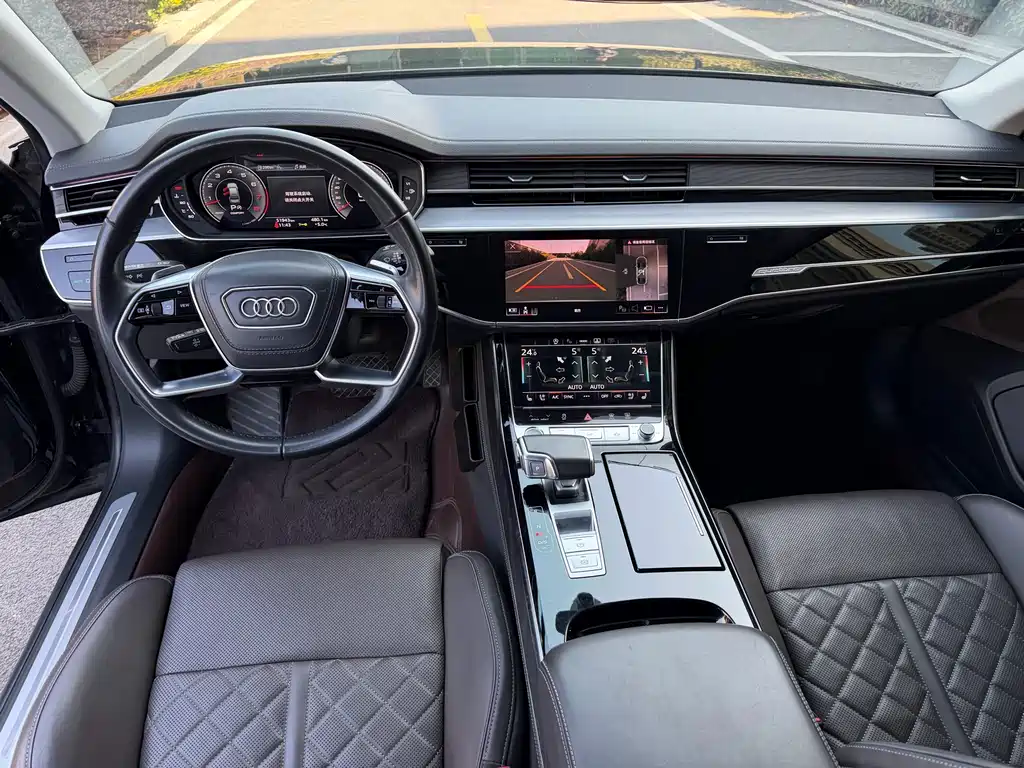 Audi A8 2023 — фото 6