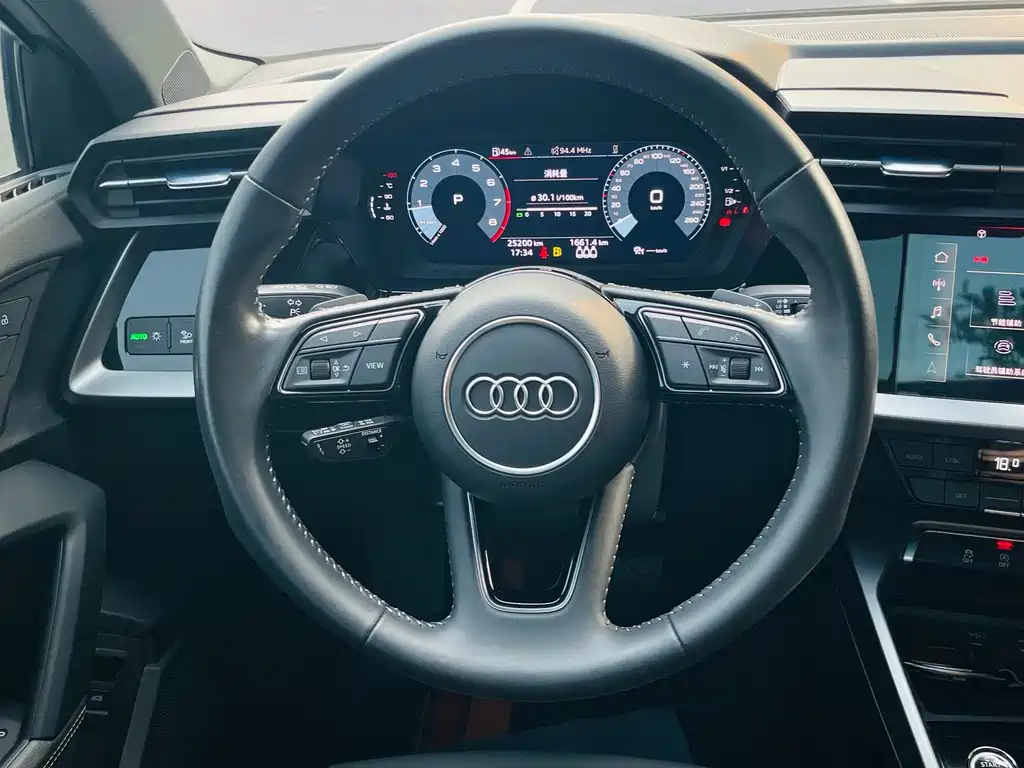 Audi A3 2022 — фото 16