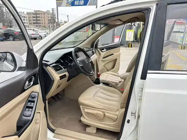 Baojun 730 2016