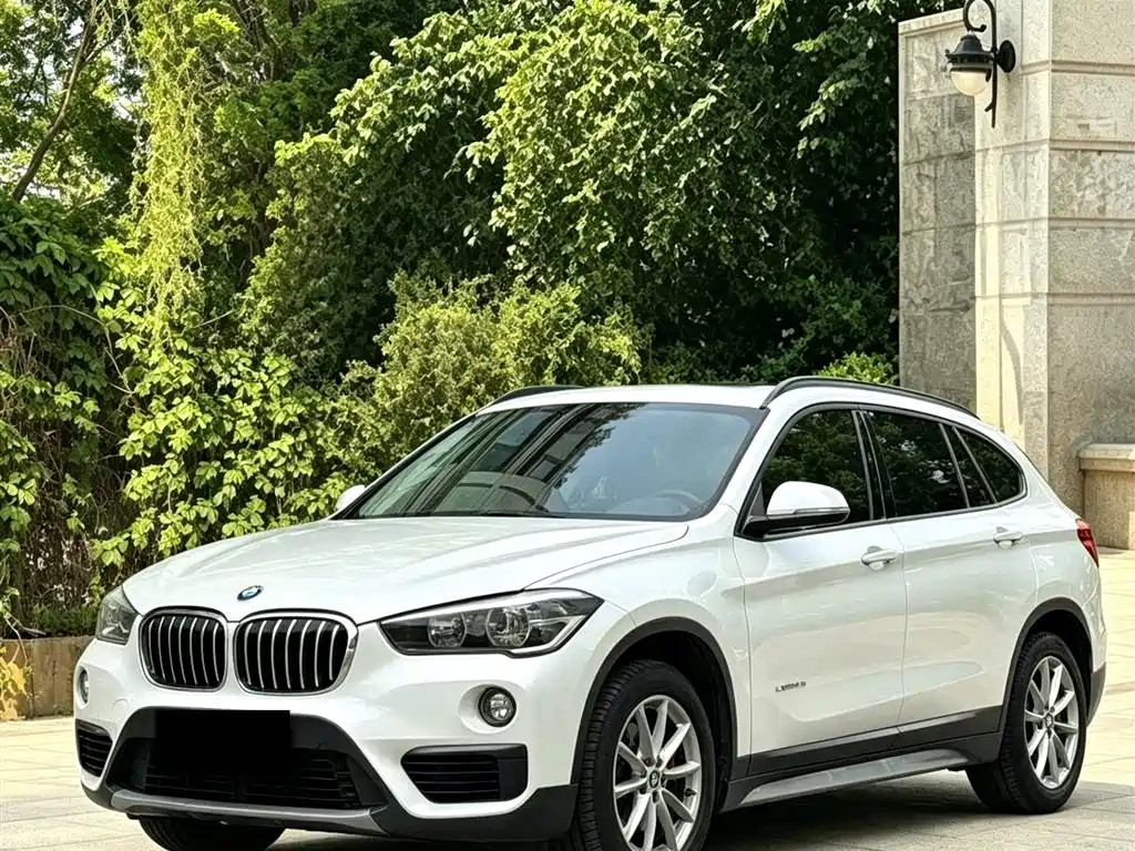 BMW X1 2018 — фото 1