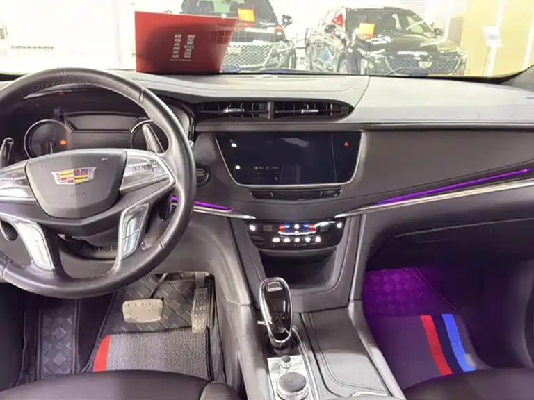 Cadillac XT5 2021 — фото 12