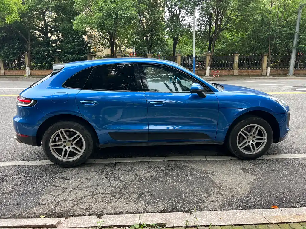 Porsche Macan 2018 — фото 14