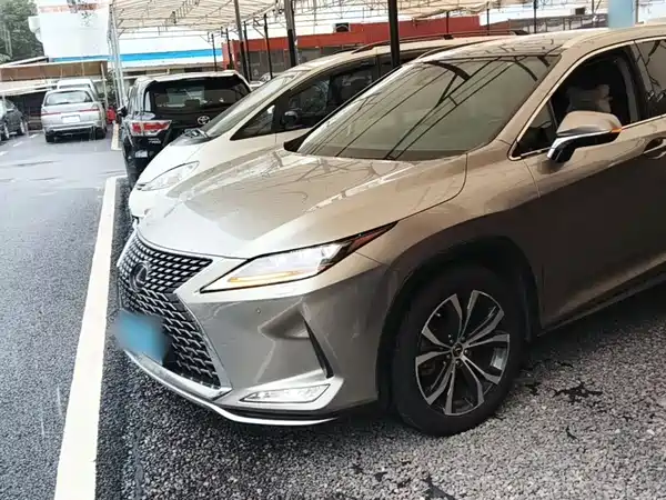 Lexus RX 2020