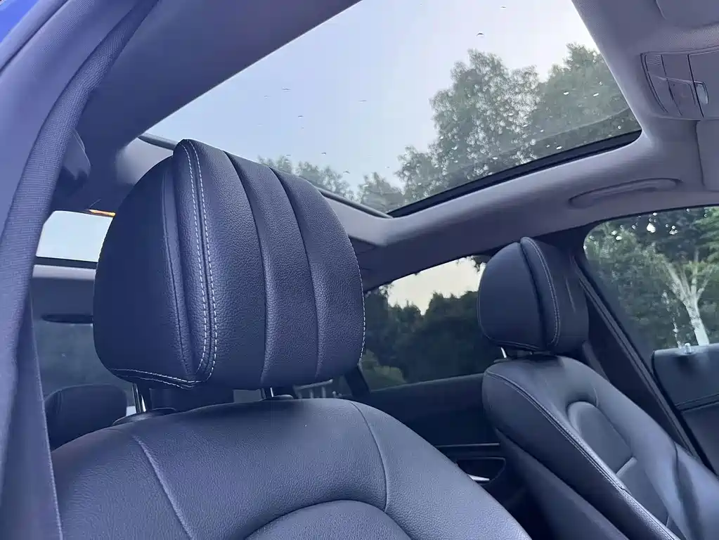 Mercedes-Benz C-Class 2019 — фото 17
