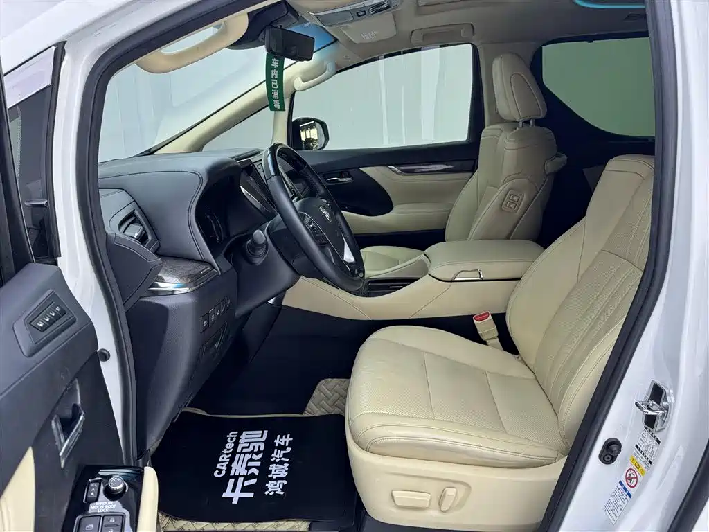 Toyota Alphard 2019 — фото 18