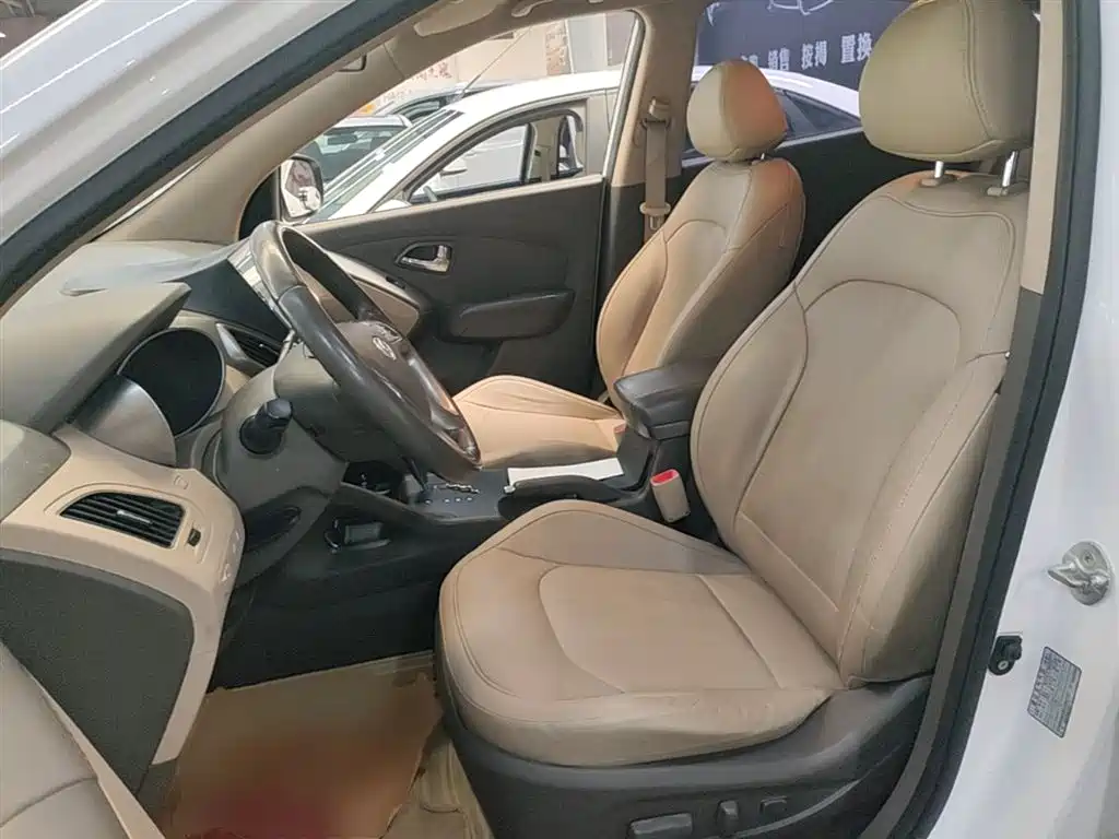 Hyundai ix35 2015 — фото 15