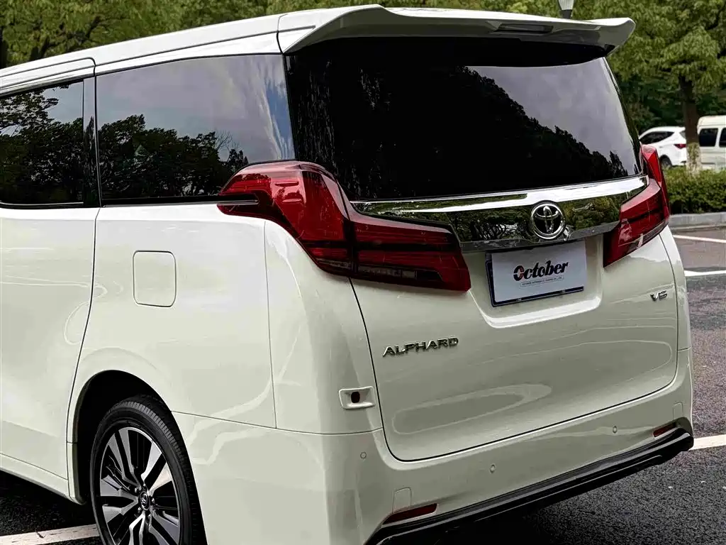 Toyota Alphard 2018 — фото 7