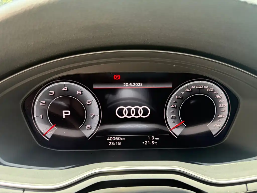 Audi A4L 2021 — фото 10