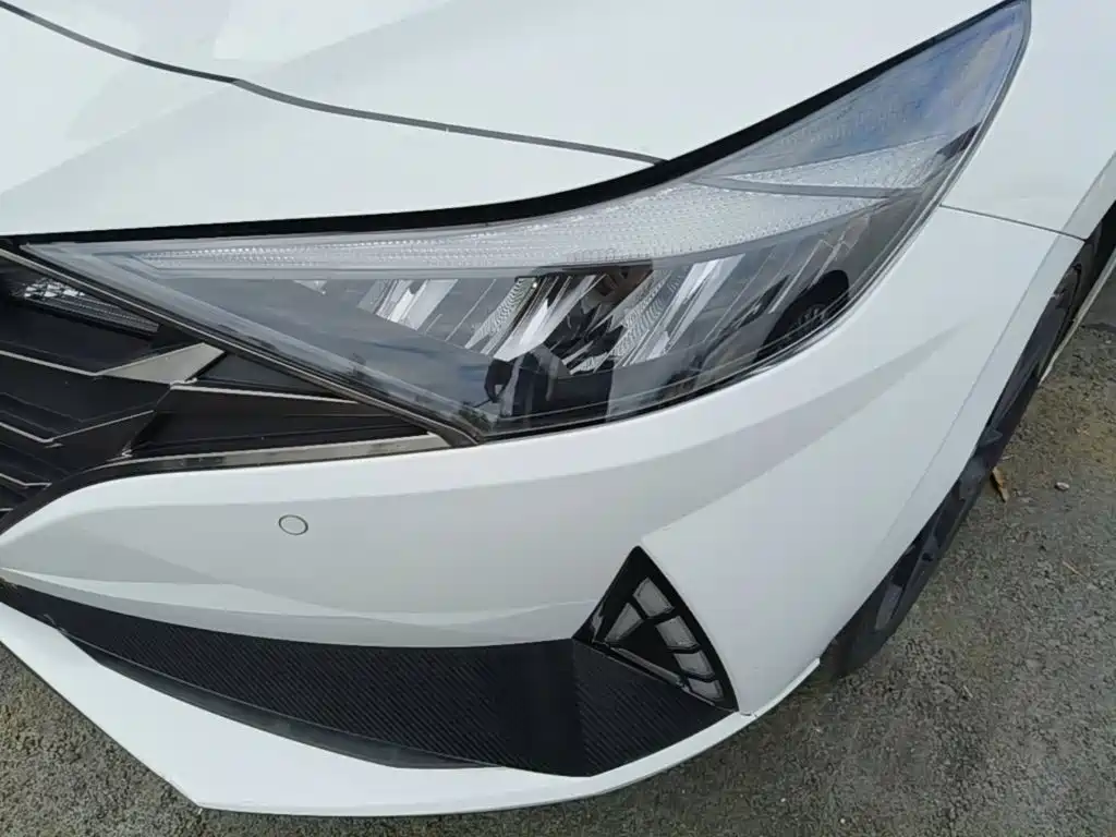 Hyundai Elantra 2021 — фото 24