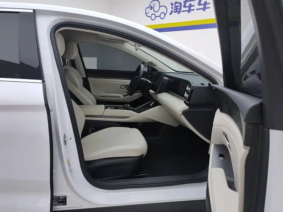 BYD Qin L 2025 — фото 8