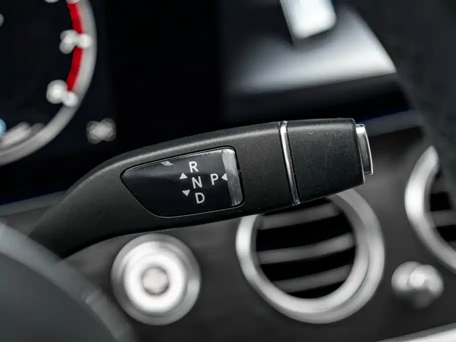 Mercedes-Benz E-Class 2020 — фото 12