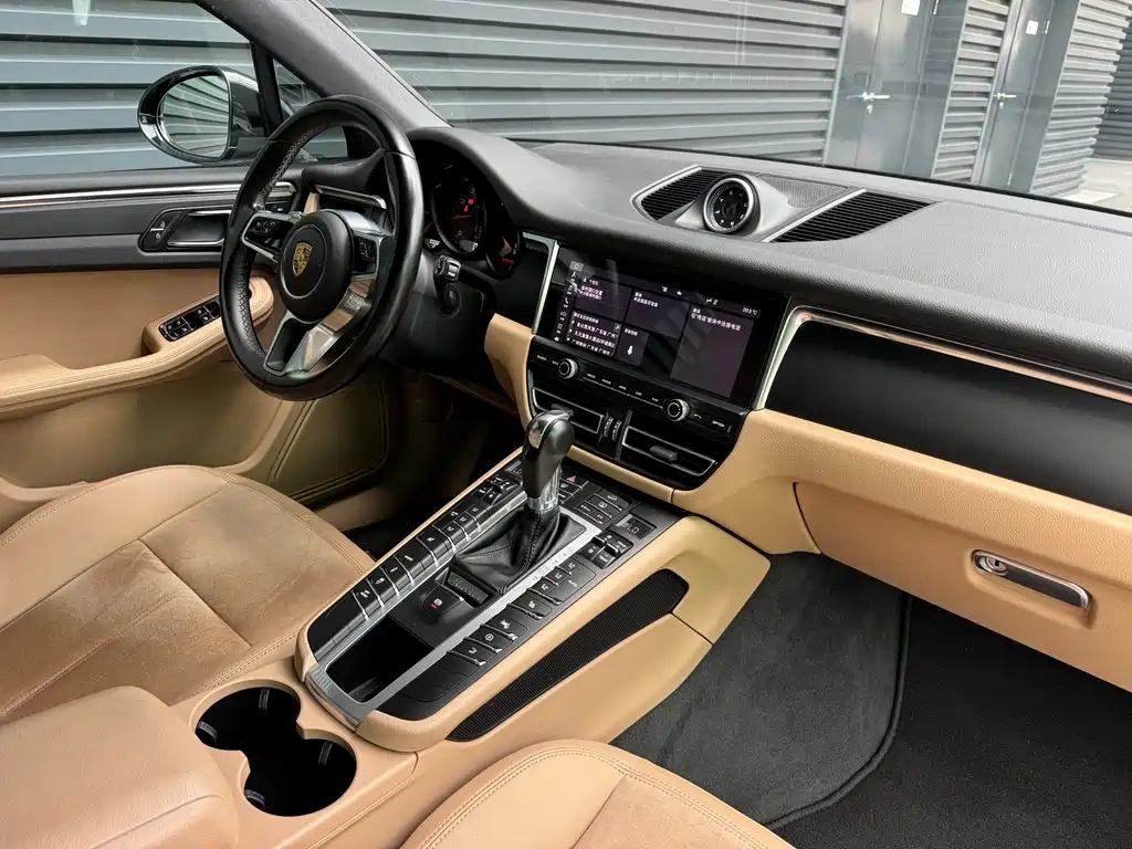 Porsche Macan 2020 — фото 3