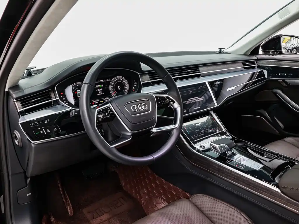 Audi A8 2022 — фото 18