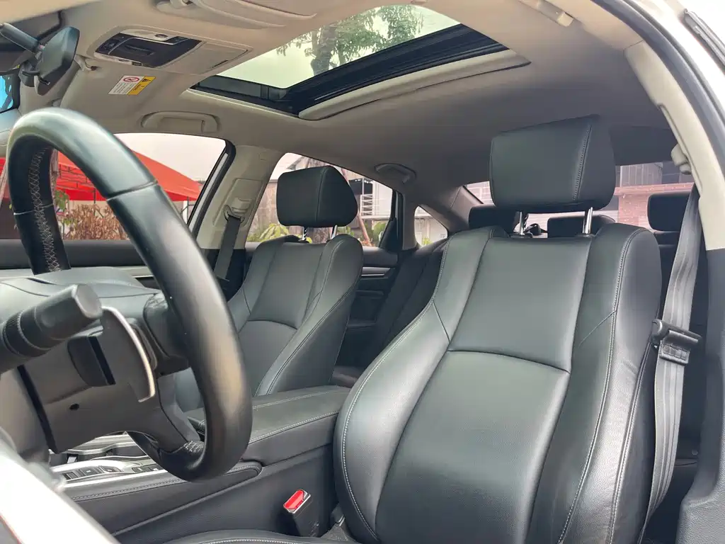 Honda Accord 2023 — фото 16