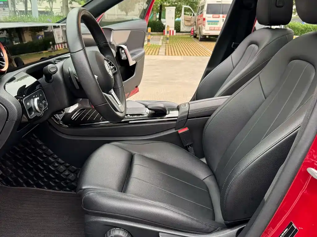 Mercedes-Benz A-Class 2020 — фото 6