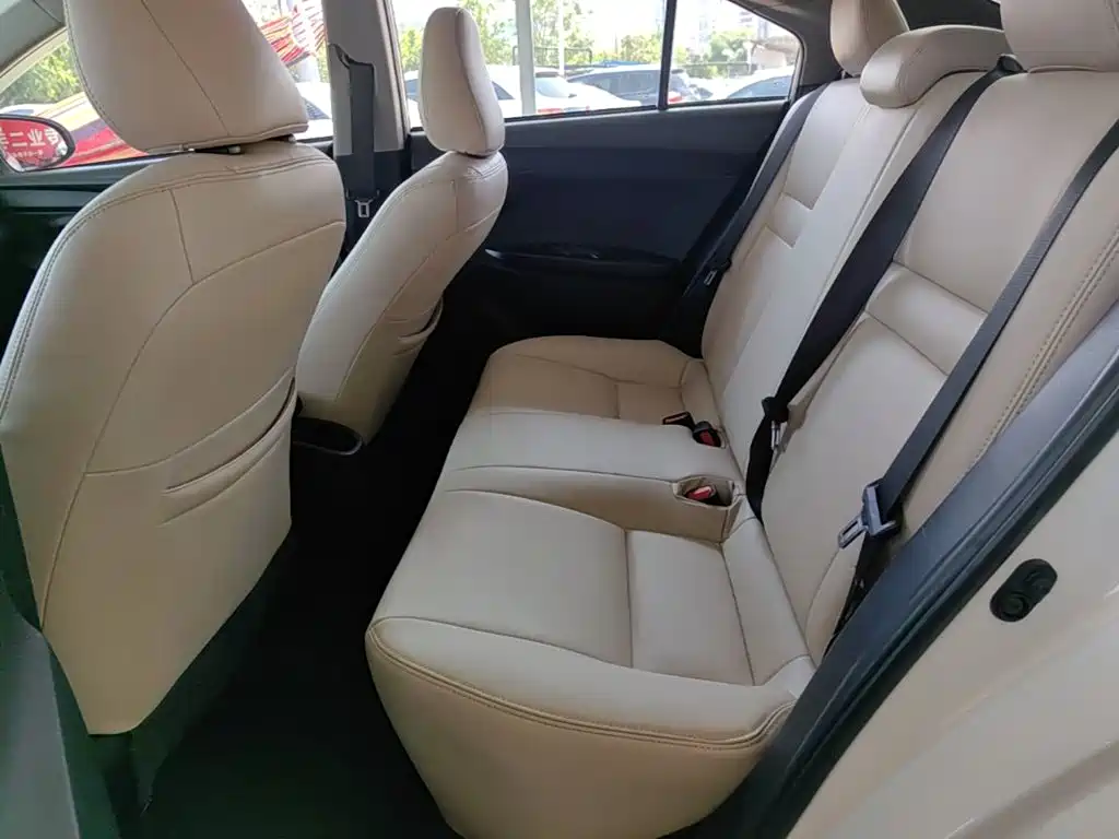 Toyota Yaris L 2018 — фото 17