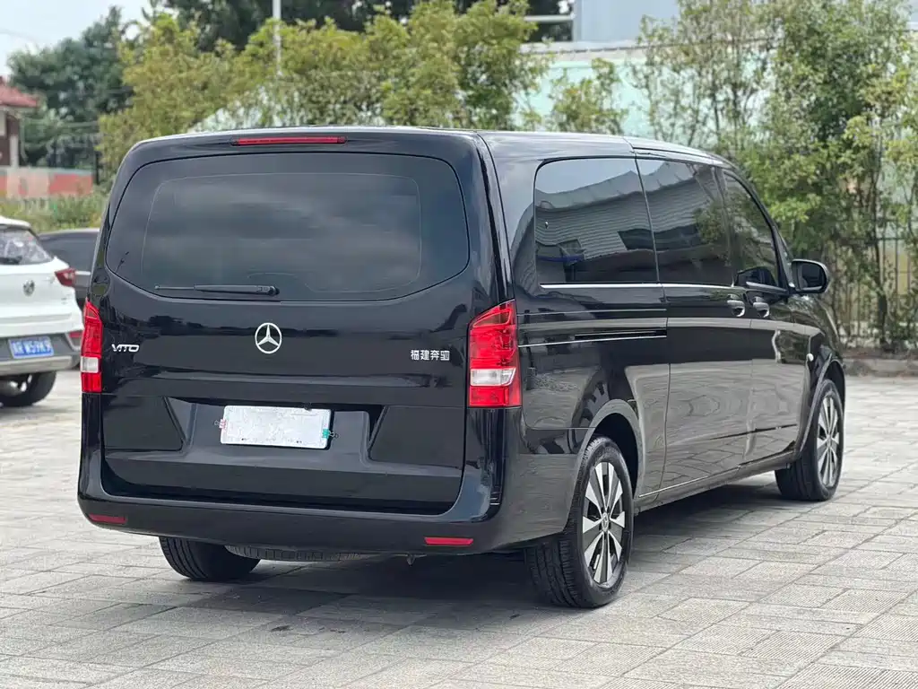 Mercedes-Benz Vito 2022 — фото 10