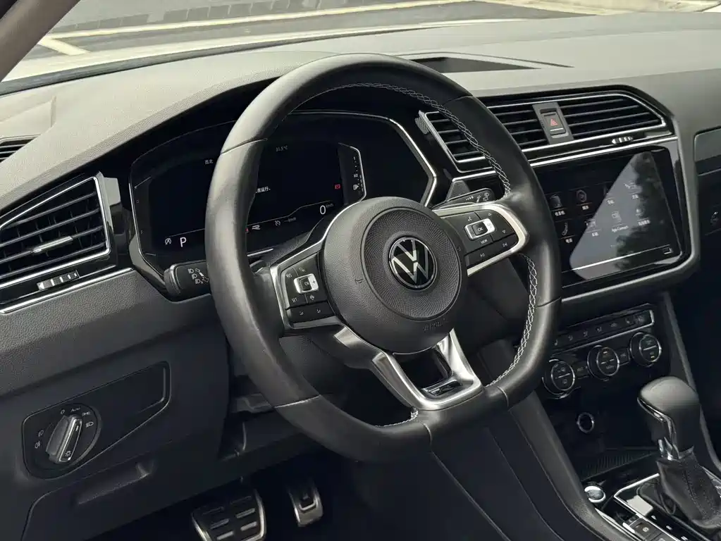 Volkswagen Tiguan L 2020 — фото 13