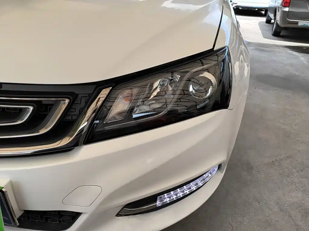 Geely Emgrand 2016 — фото 24