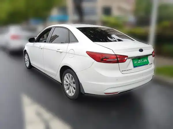 Ford Escort 2015
