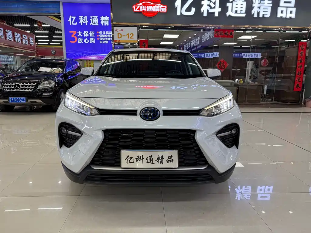 Toyota Wildlander 2022 — фото 2